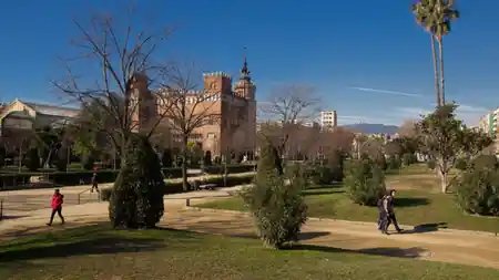 Parkchata (good weather during summer) at Parc de la Ciutadella, Barcelona