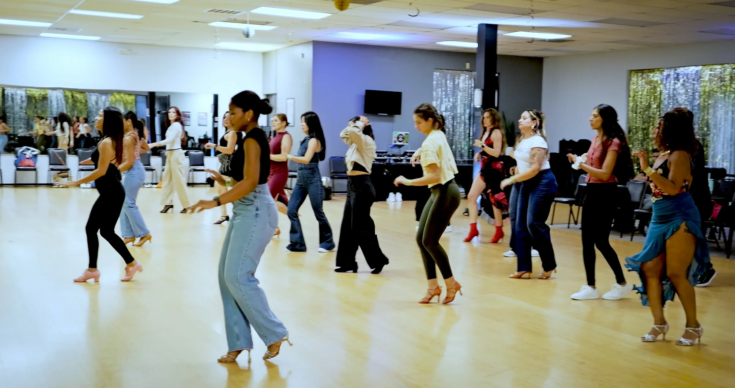 Austin Uptown Dance, dance venue in Austin