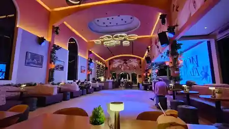 Amavi, Bali: Latin dance venue
