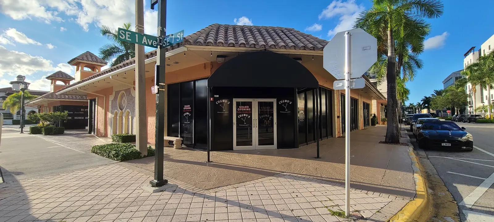 Corner entrance of Cosmo's Nightclub and Lounge on SE 1 Avenue, Boca Raton