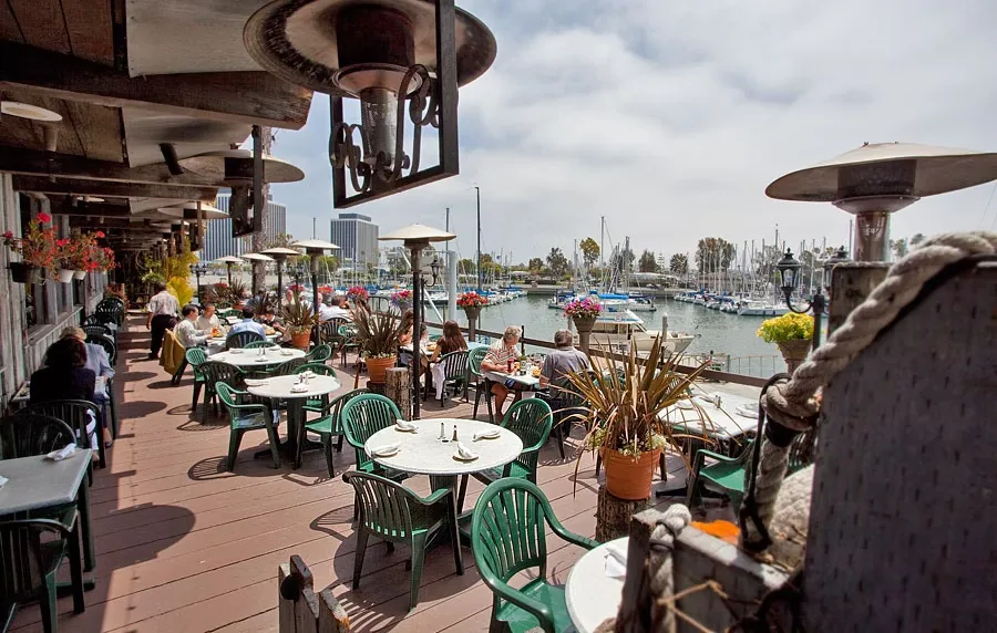 The Warehouse Restaurant, dance venue in Los Angeles