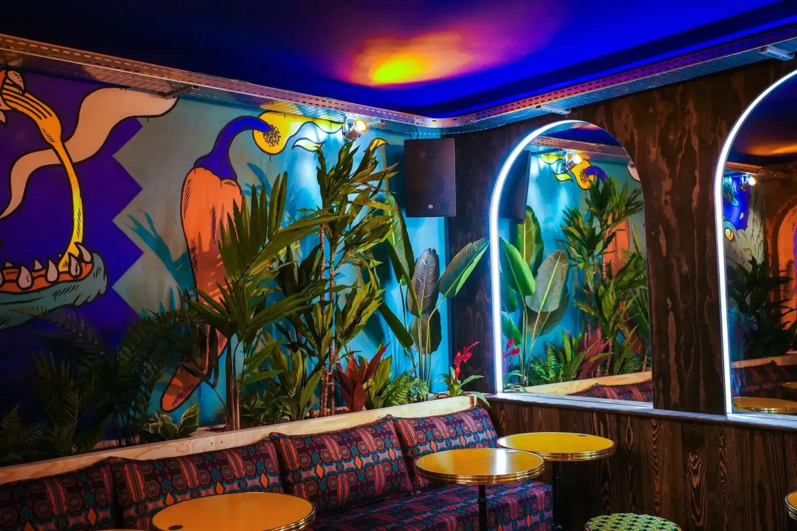 Dance venues and nightlife in Bordeaux, France