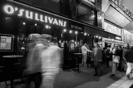 O'Sullivans Pigalle, Paris: Latin dance venue