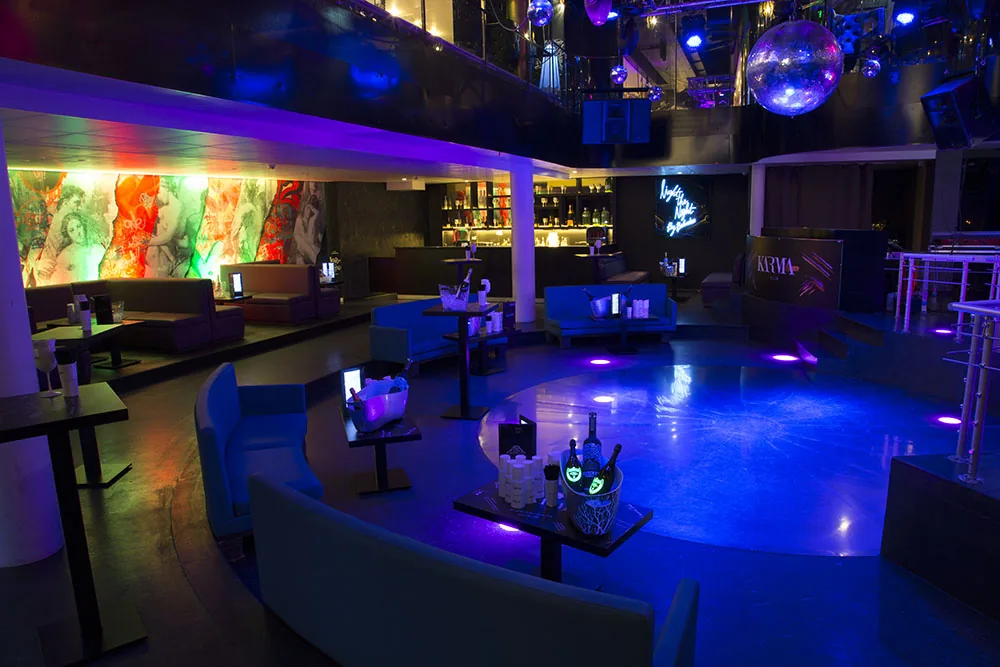 Karma Club, Bern – interior view of the club with ambient lighting and dance floor