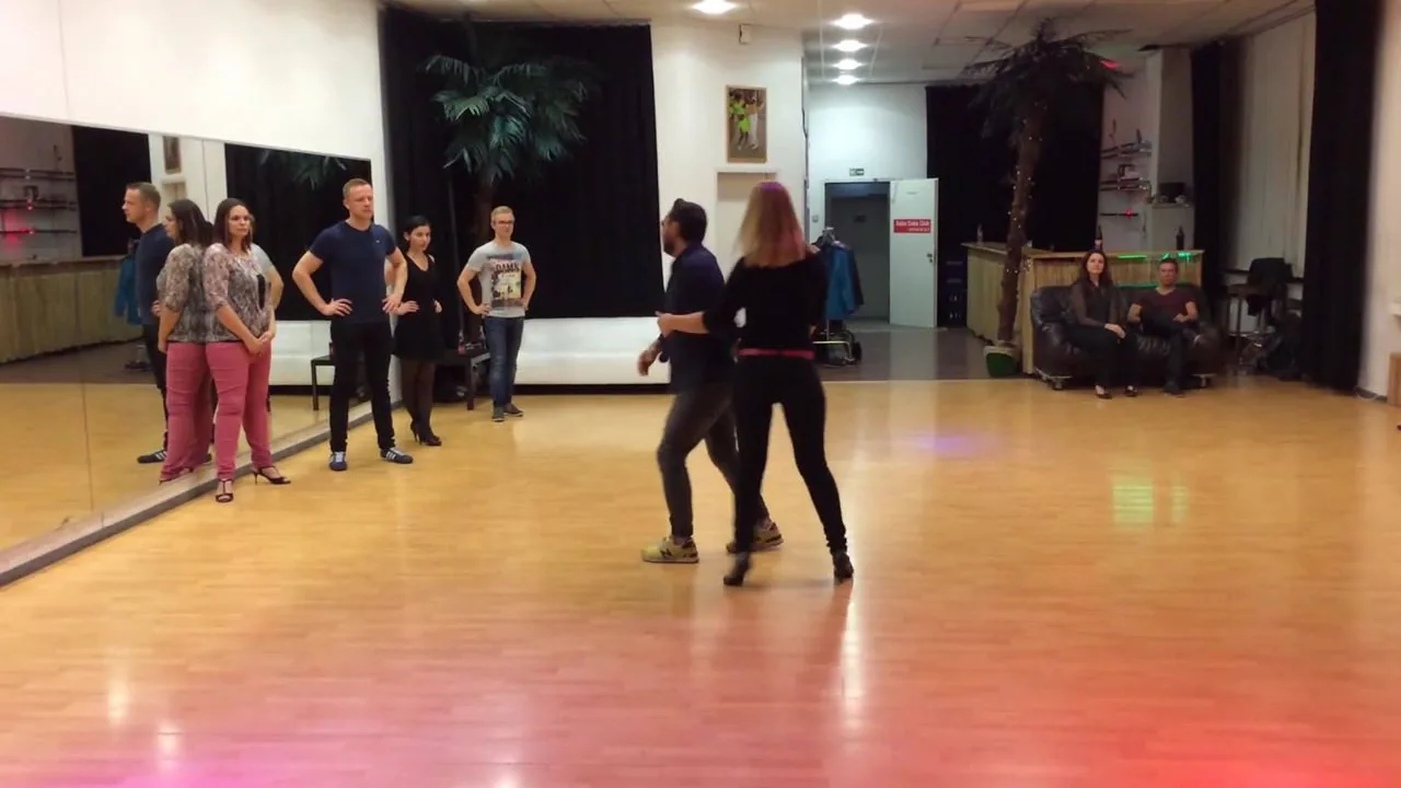 Salsa class practicing on the wooden dance floor at Salsa Club Munich