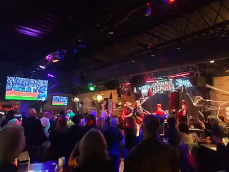 Smokeshow BBQ and Brew, Toronto: Latin dance venue