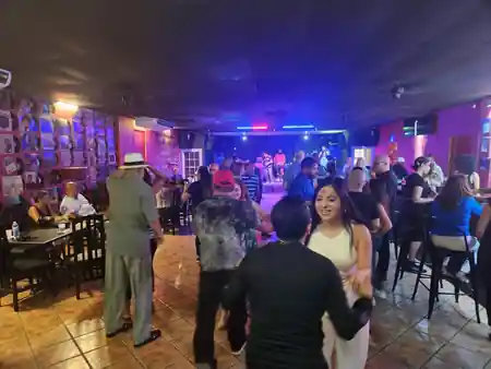 Música Bar & Lounge, San Juan: Latin dance venue