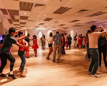 Caliente Dance Studio, Singapore: Latin dance venue