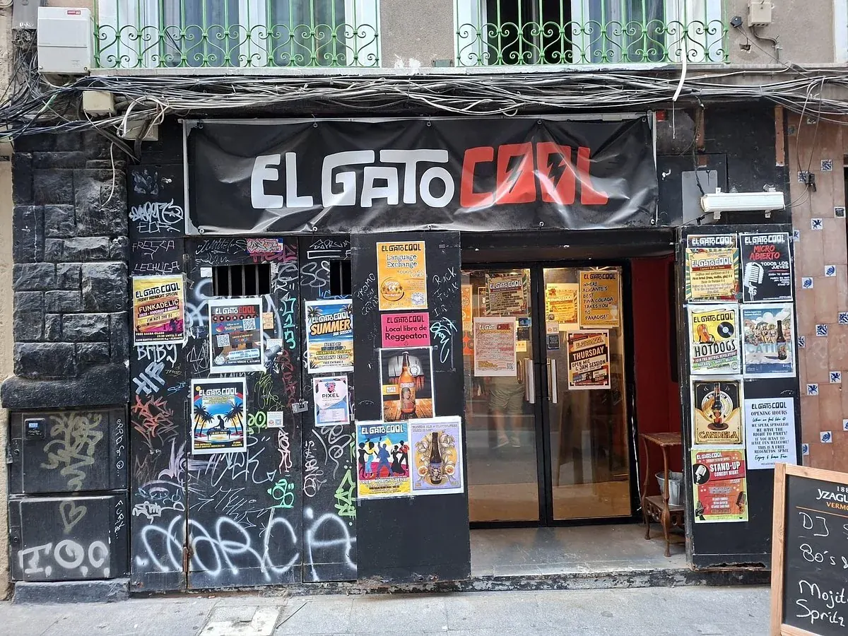 Dance venues and nightlife in Alicante, Spain