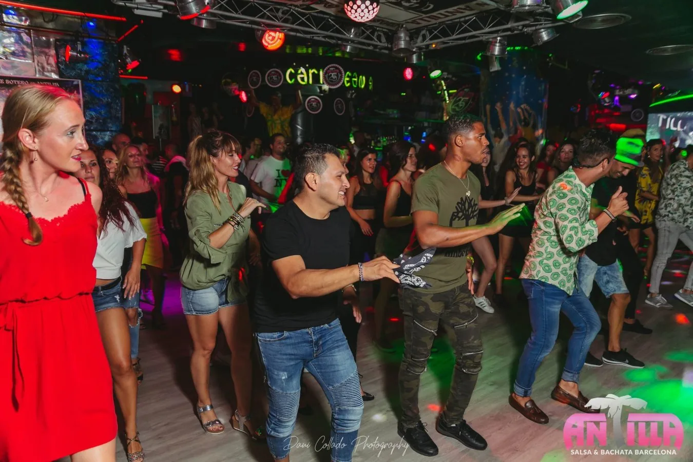 Social dancing at Antilla Salsa, Barcelona