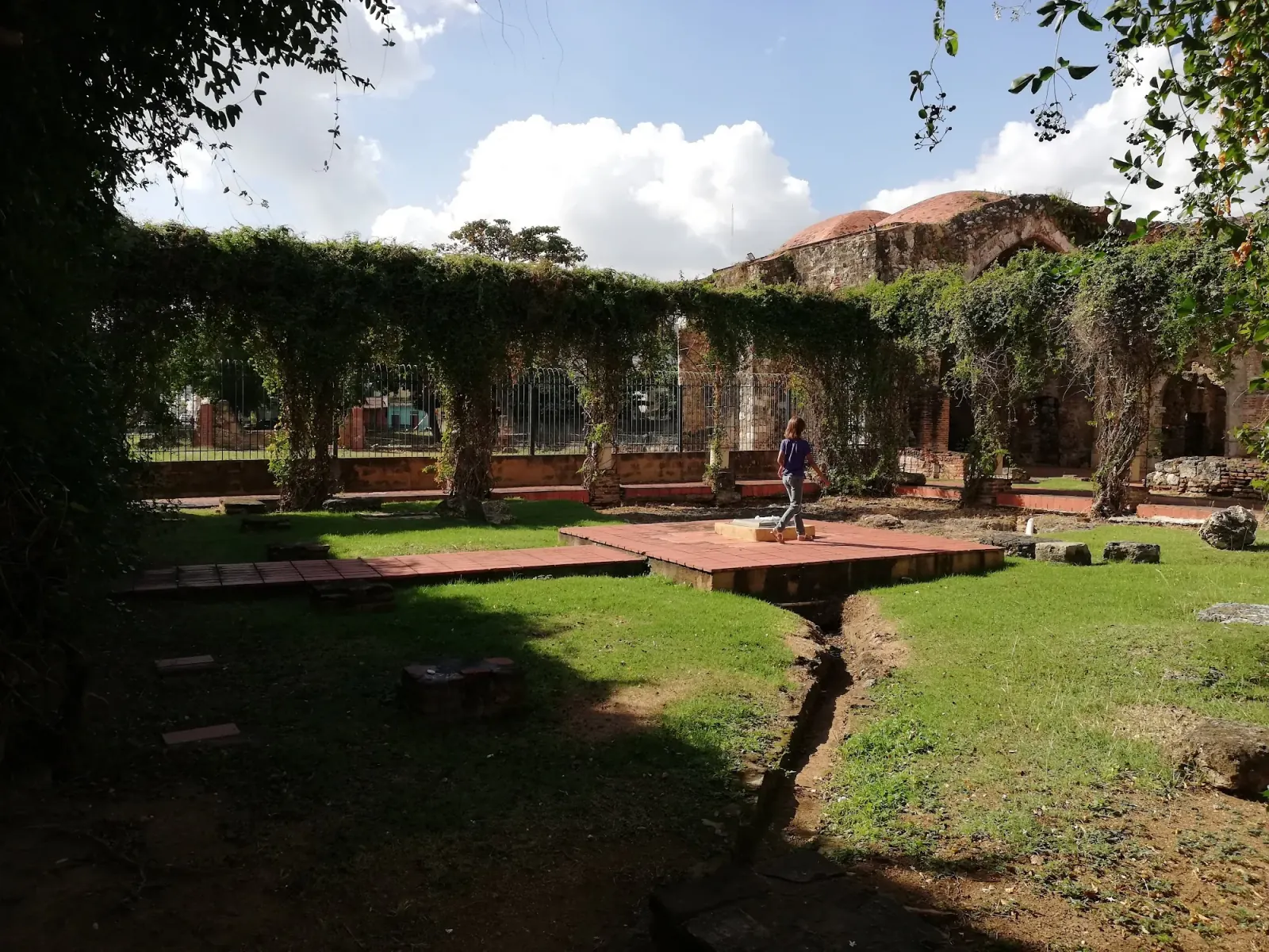 Garden grounds and exterior of Ruinas de San Francisco historic venue Santo Domingo