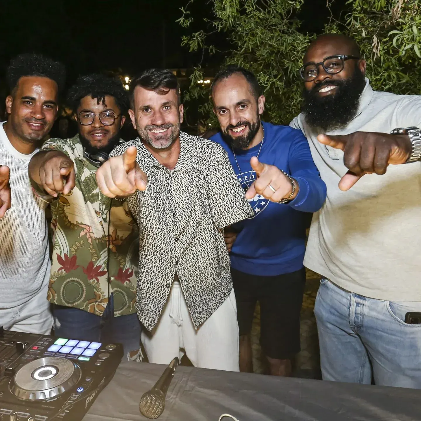 Kizomba na Rua gathering in the garden