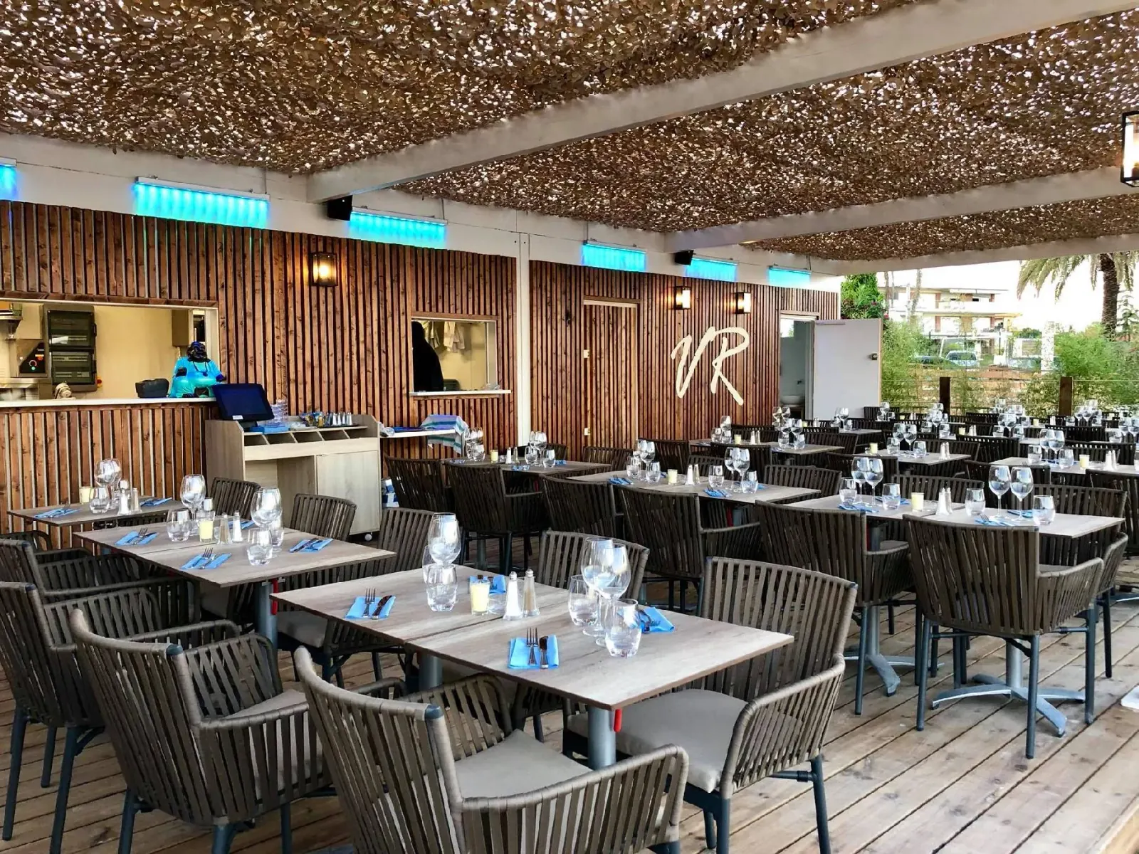 Dance venues and nightlife in Golfe Juan, France