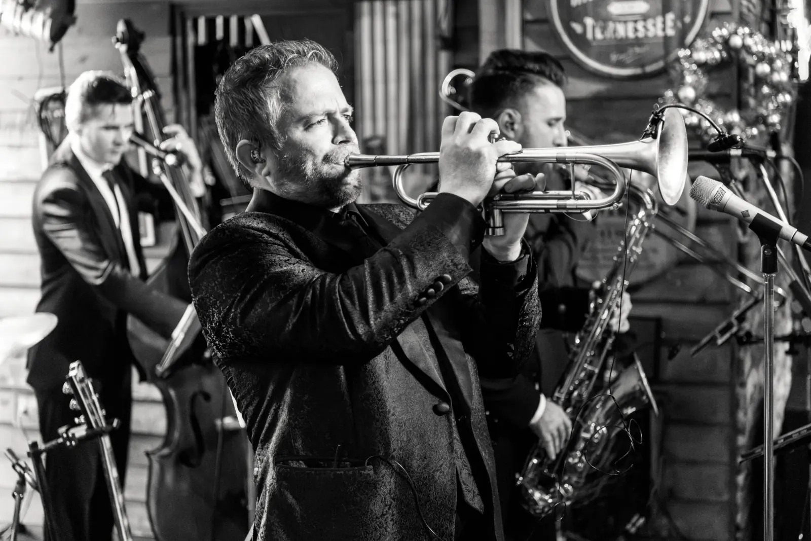 Live music performance at Mustang Bar in Perth