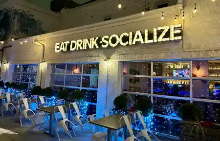 Barcocina West Town, Chicago: Latin dance venue