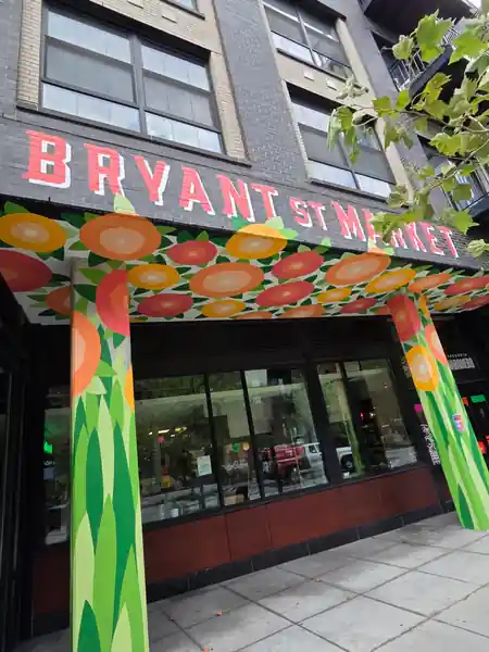 Bryant Street Market, Washington Dc: Latin dance venue