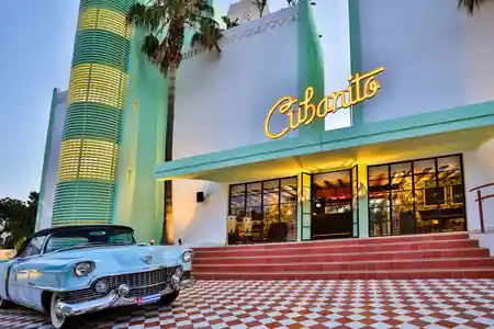 Malecón de Cubanito, San Antonio, Ibiza: Latin dance venue