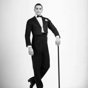 Diego Echenique, Salsa instructor
