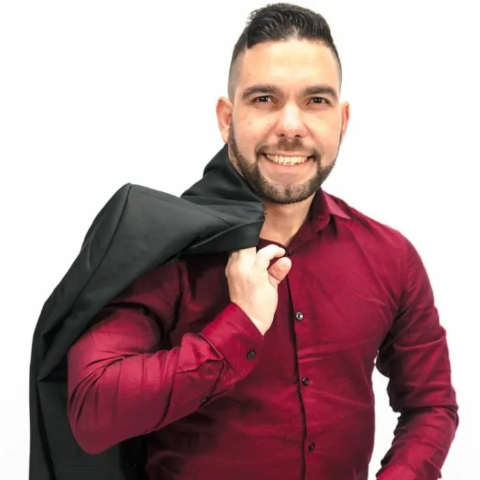 Disnay Herrera, Salsa dance instructor from Barcelona