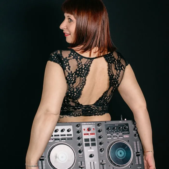 Dj Bruja, Bachata dance instructor