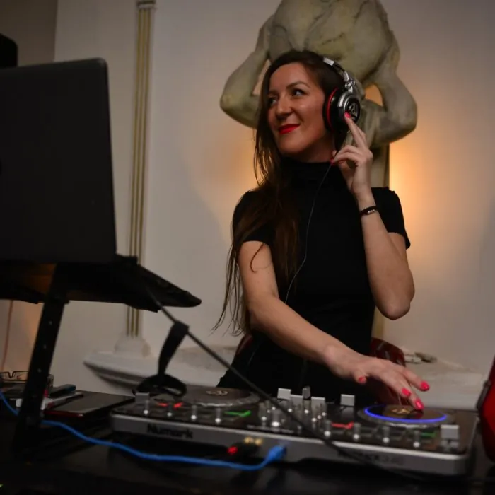 DJ Lena, Bachata dance instructor