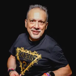 DJ MomoLatino, DJ at El Sol TISNO DANCE CITY 2026