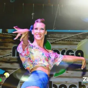 Teresa Roa ,  instructor
