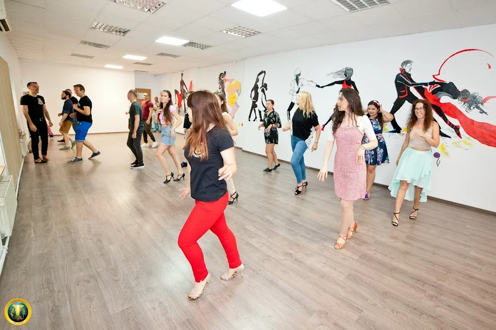Deka Dance Academy studio