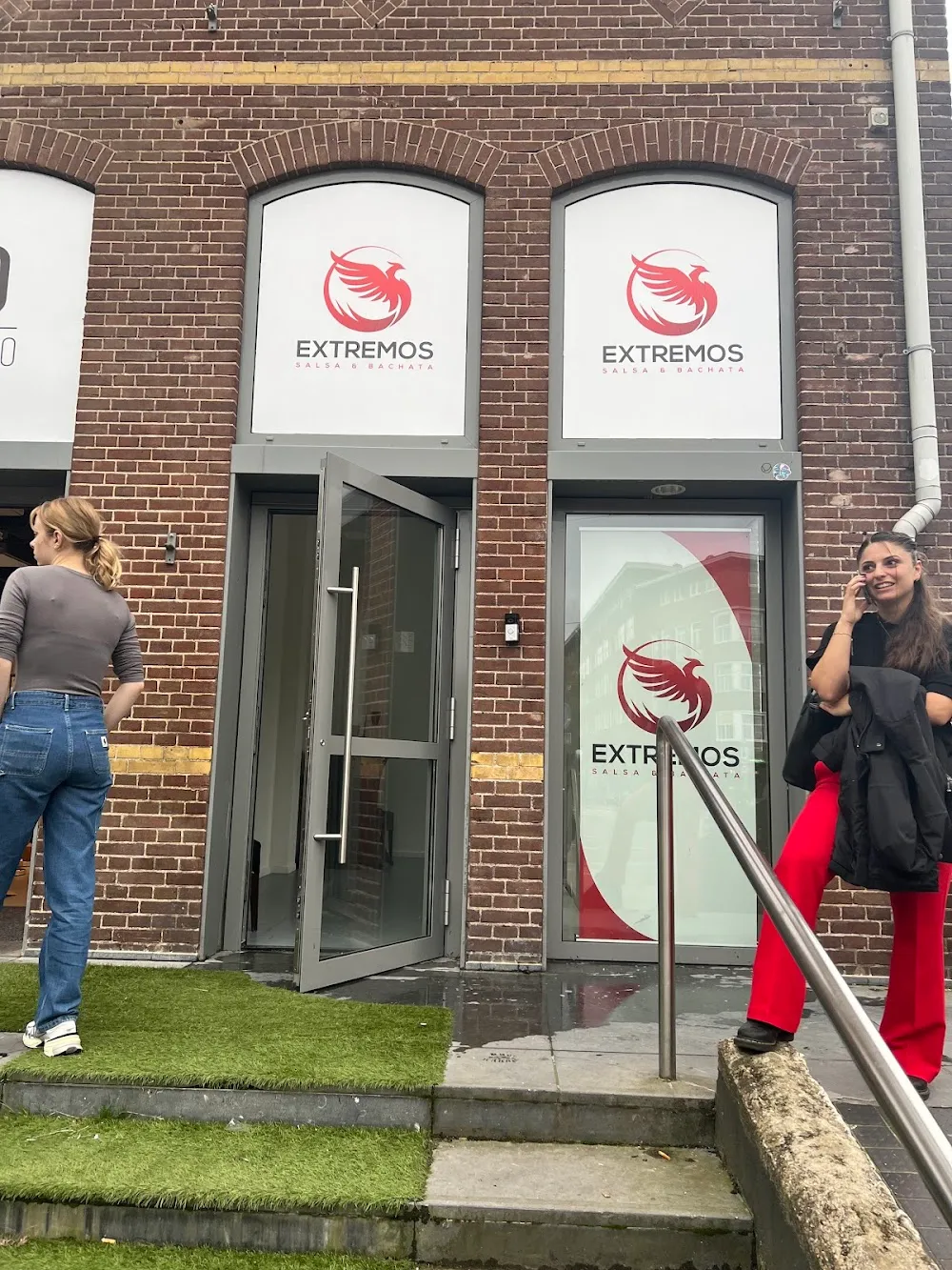 Extremos Salsa & Bachata studio