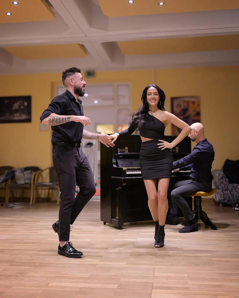 Salsa y Corazon studio