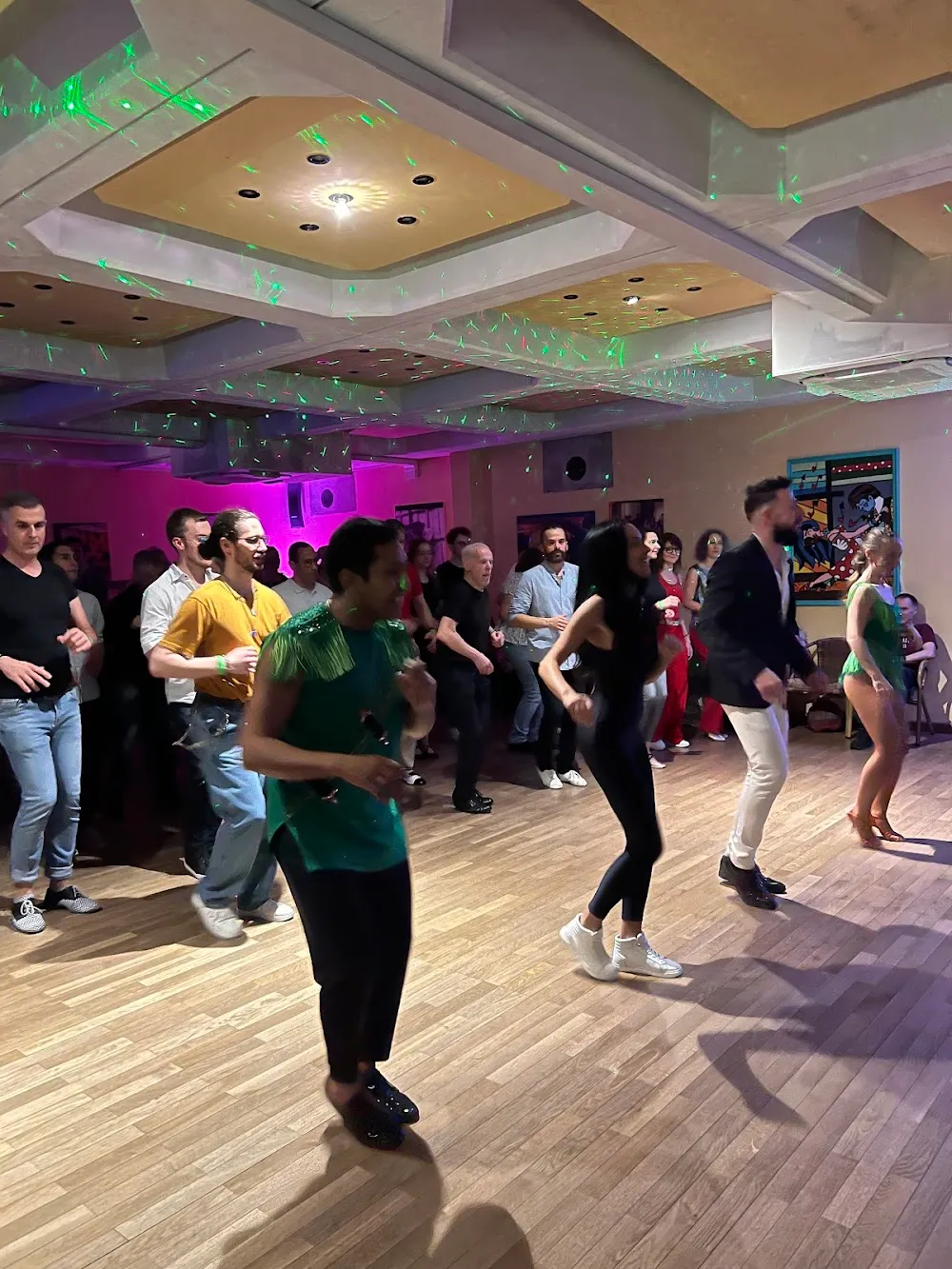 Salsa y Corazon studio