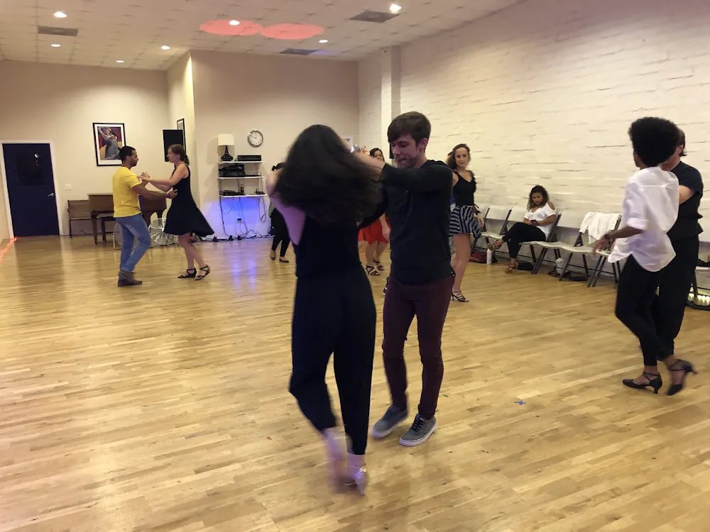 Fuego Y Hielo Dance Company studio