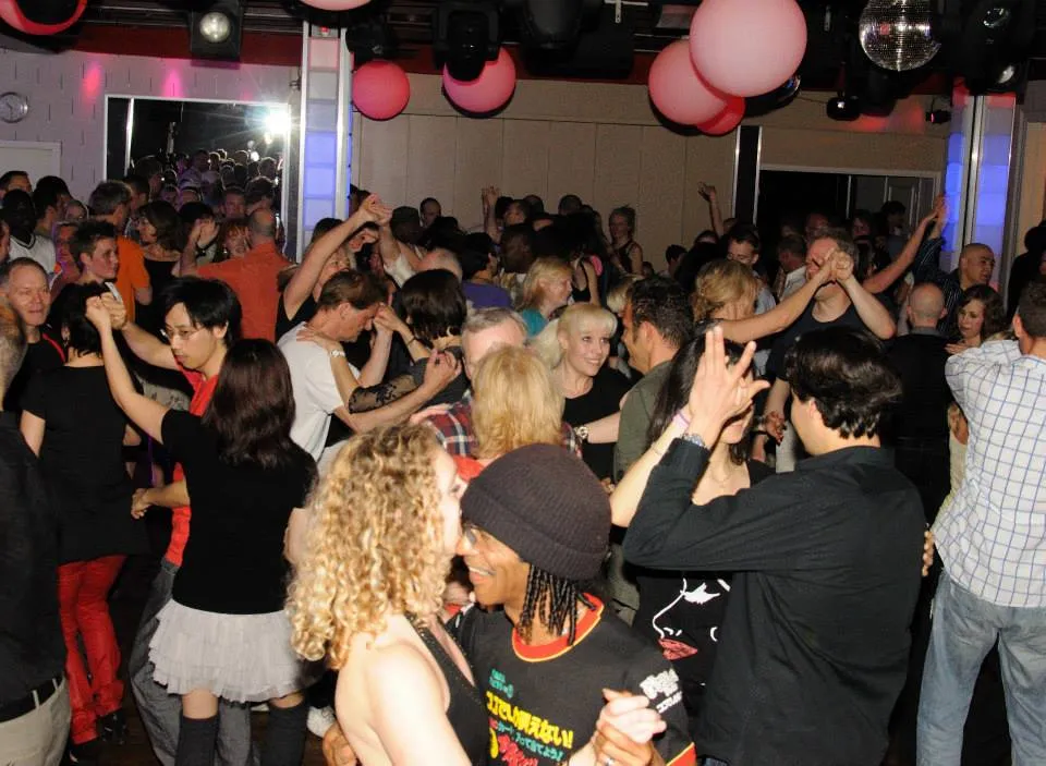 Salsa Libre studio