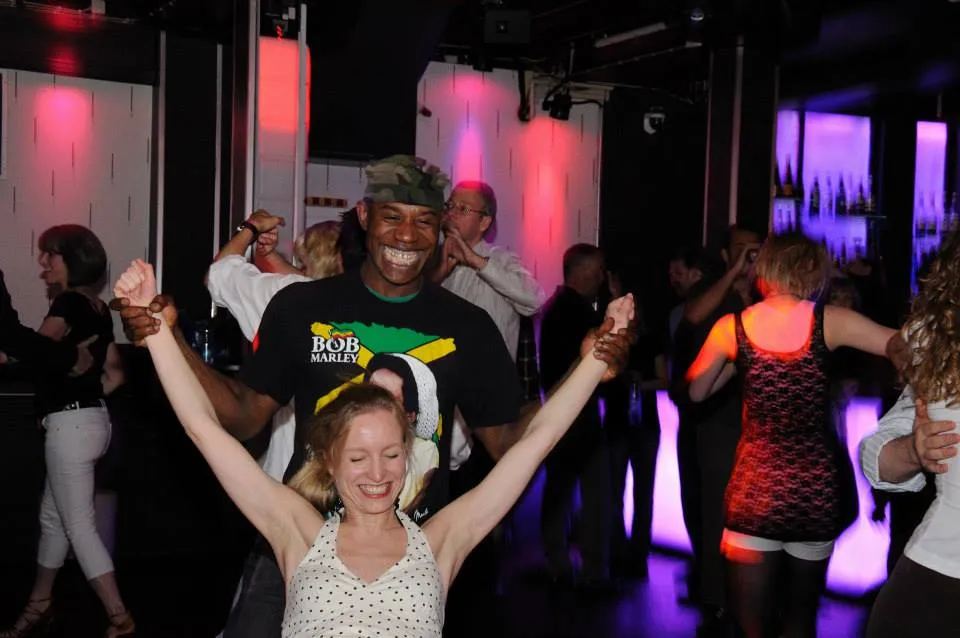 Salsa Libre studio