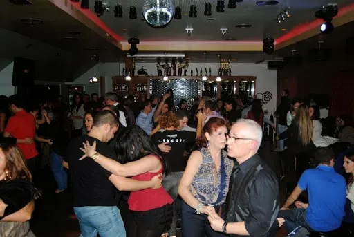 Academia Bailamos studio